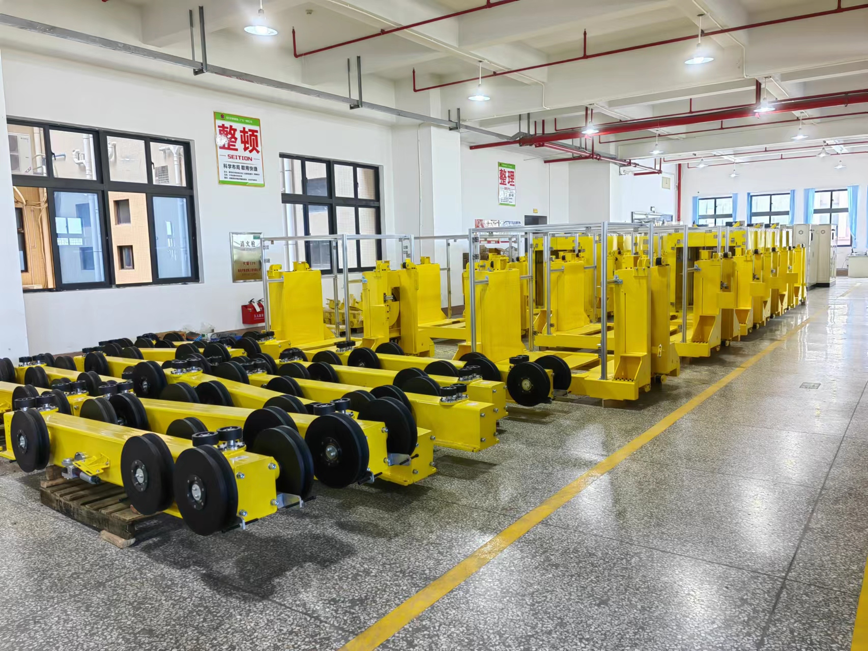 立體倉庫堆垛機(jī)組裝吊裝